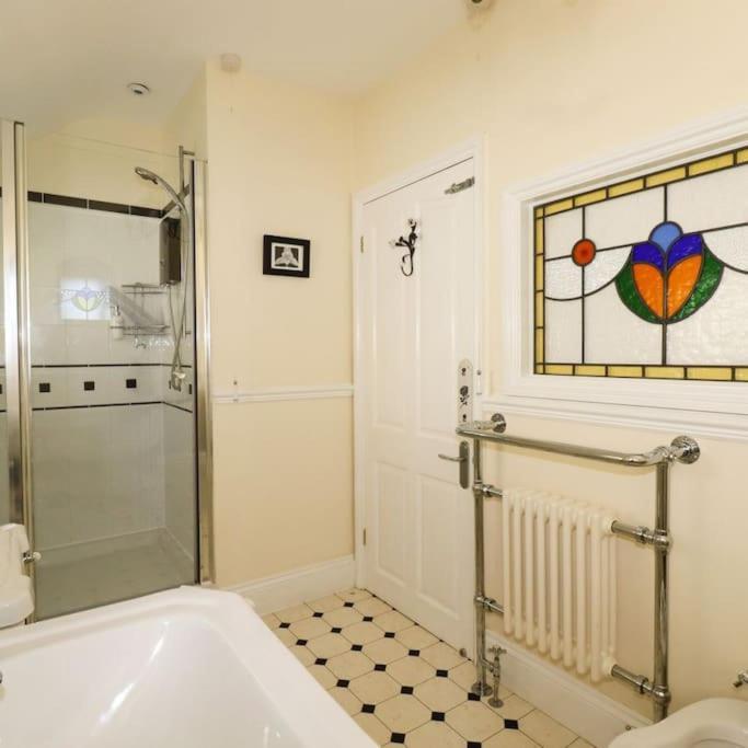 Gorgeous House In Newquay Walking Distance From Fistral Beach New Quay Exterior foto