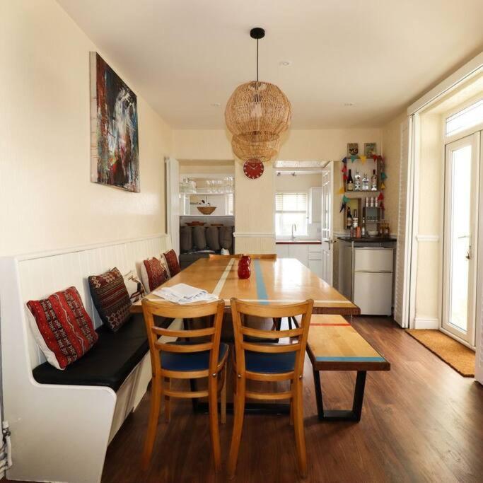 Gorgeous House In Newquay Walking Distance From Fistral Beach New Quay Exterior foto